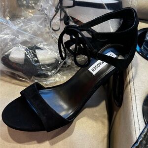 PRICE CUT! Steve Madden Blk Faux suede Women's Heels;new pack; Size 8 Brand new!